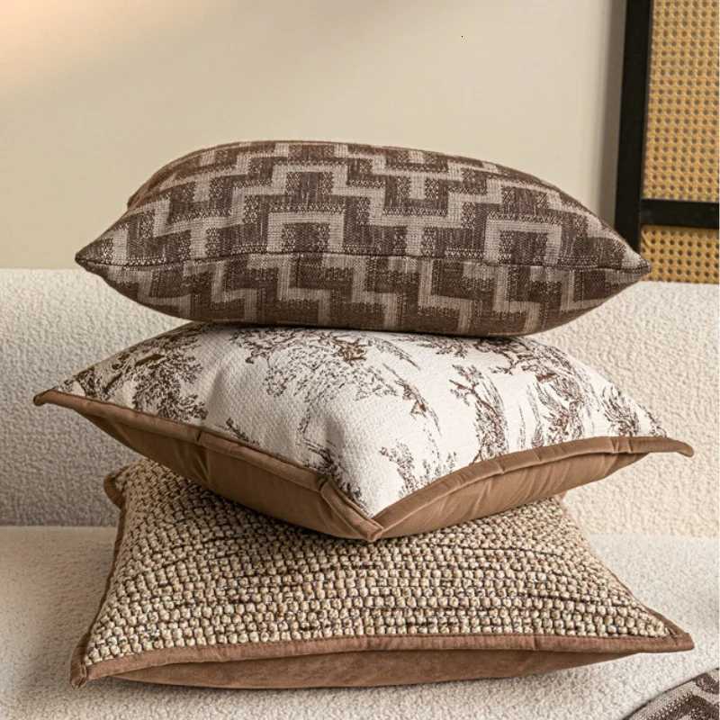 Pillow Case Retro Brown Color s Geometric Jacquard Cushion Case Luxury Simple High Quty Decorative Cover For Sofa Chair Home C251120