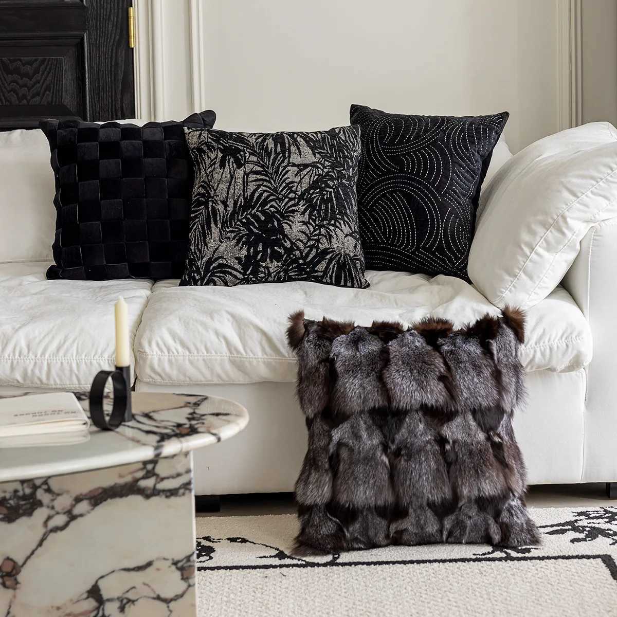 Pillow Case 2024 Black Light Luxury Cushion Cover High End Plaid Woven case Modern Minimst Living Room Decoration with cases C251120