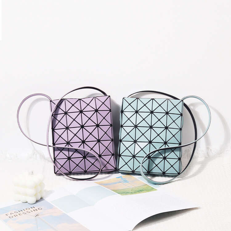 Designer Bag 2025 Japanese Small Square Box Geometric Diamond Grid New Single Shoulder Crossbody Mobile Handbag Fashionable Mini Bag