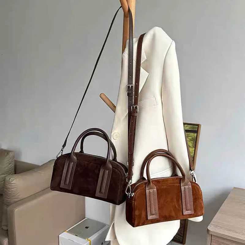 Suede Bost low Pack Wen Brand Designer Shoder Bowling Bag 2024 Autumn Winter High Street Fi Crossbody Bags Y251121