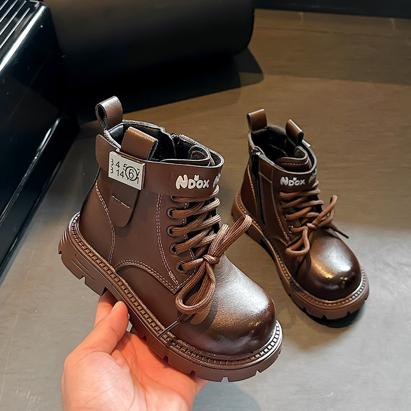 New designer shoes Boys and Girls Martin Boots with Fleece Lining Warm Leather Boots Autumn and Winter New Style Double Cotton Thick Sole Short Boots 