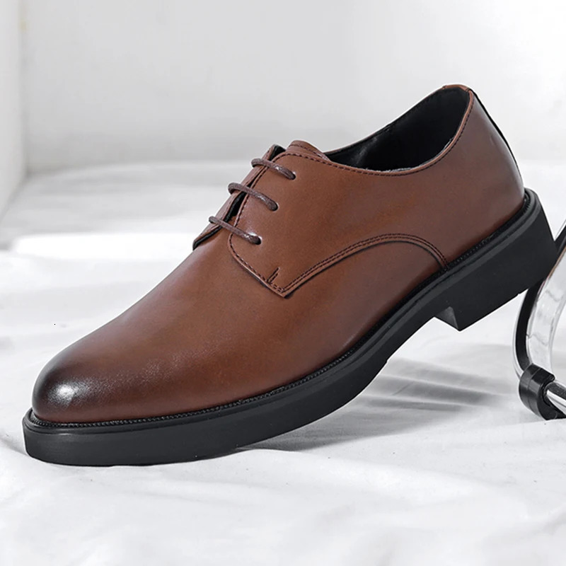Classic Brogue Office Leather Shoes Men Casual Business Korean Formal Oxford Mens Dress 251121