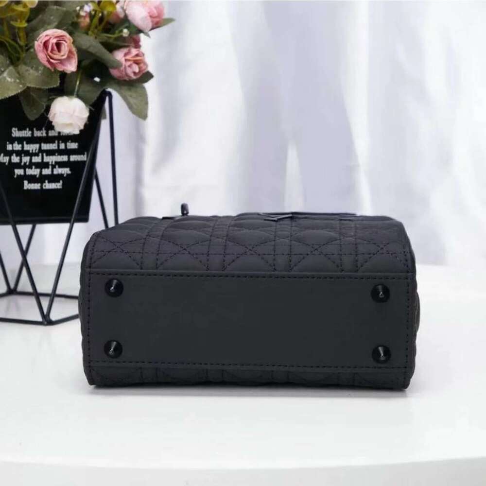 Designer Bag 2025 Denim Embroidery Shopping Bag Super Soft And Skin Friendly Feeg Is Particularly Good Inside The Same Quality Denim Fabri