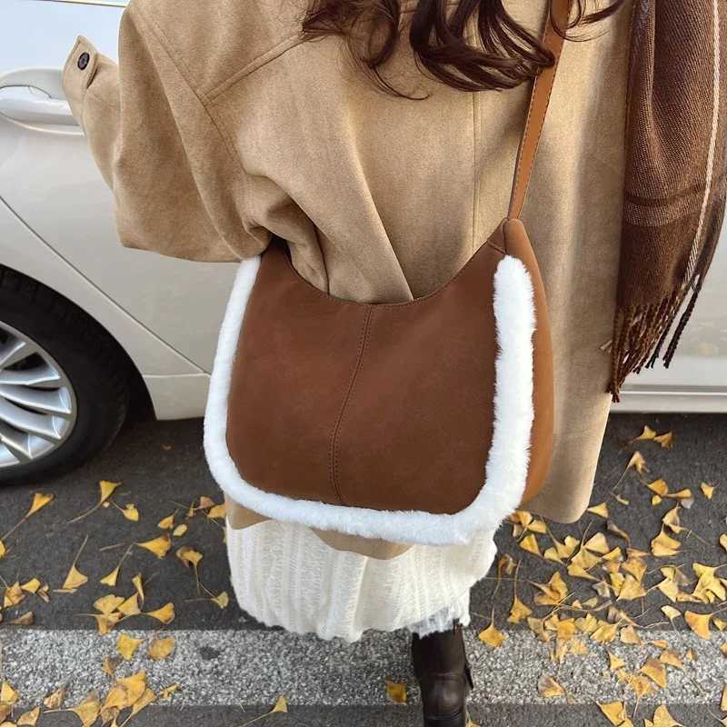 Suede Solid Color 2024 Hot Selling Wens Handbag Large Capacity Zipper Winter Shoder Bag Soft Simple Popar Crossbody Bag Y251121