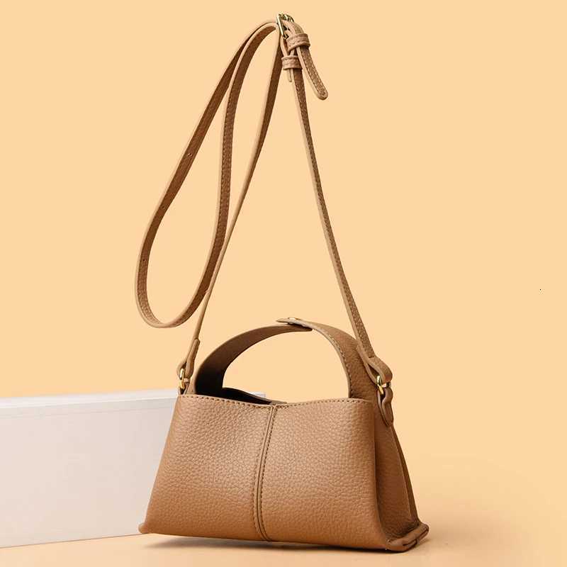 Zipper PU Crossbody Bags Ladies Bags S 2023 High Quality Versatile Solid Purse Vintage High Capacity Bolsa Transversal Y251121