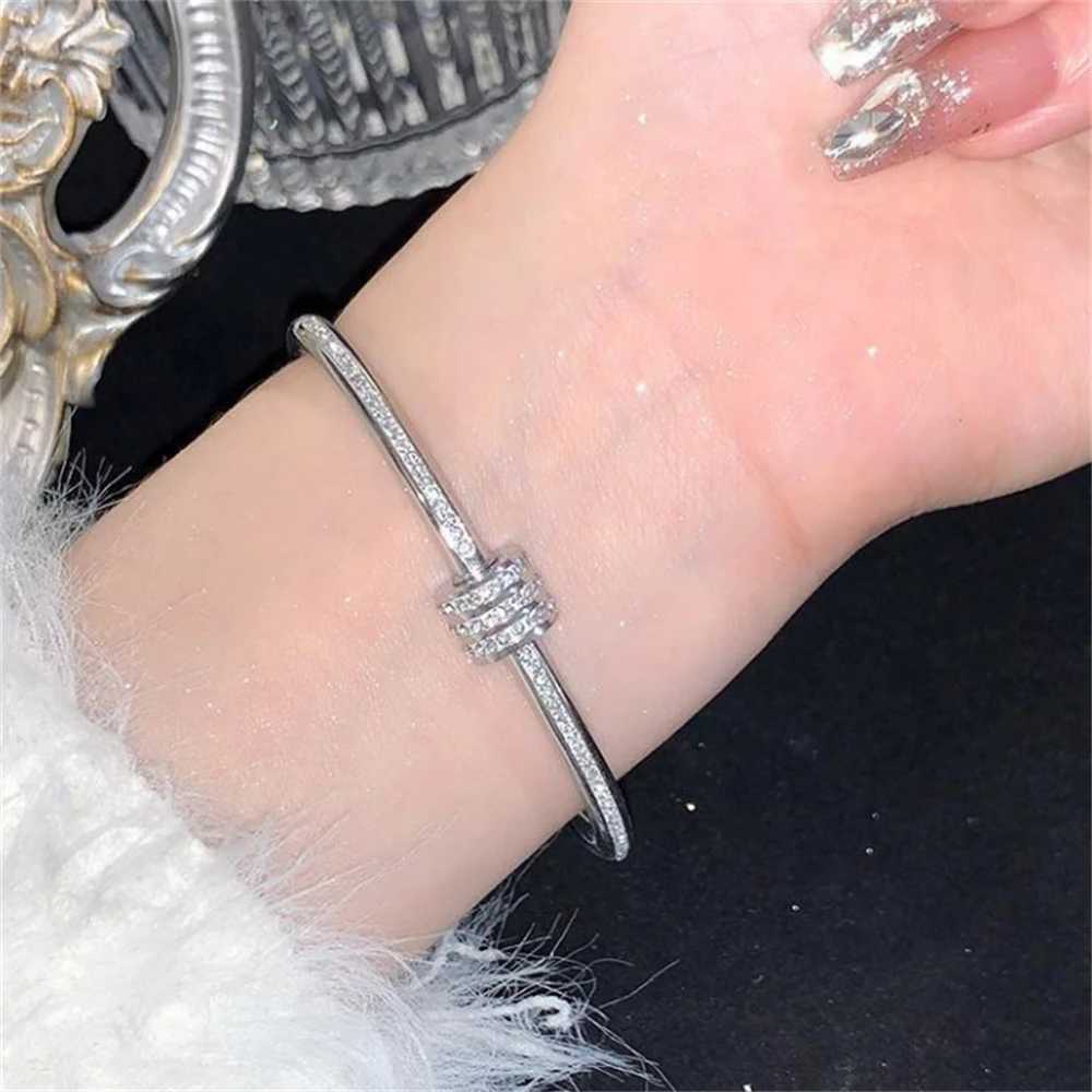 Exquisite Rhinestone Geometric Stainless Steel Bangle Bracelets for Women Gold Plated Charm Bracelet Waterproof JewelryW251121