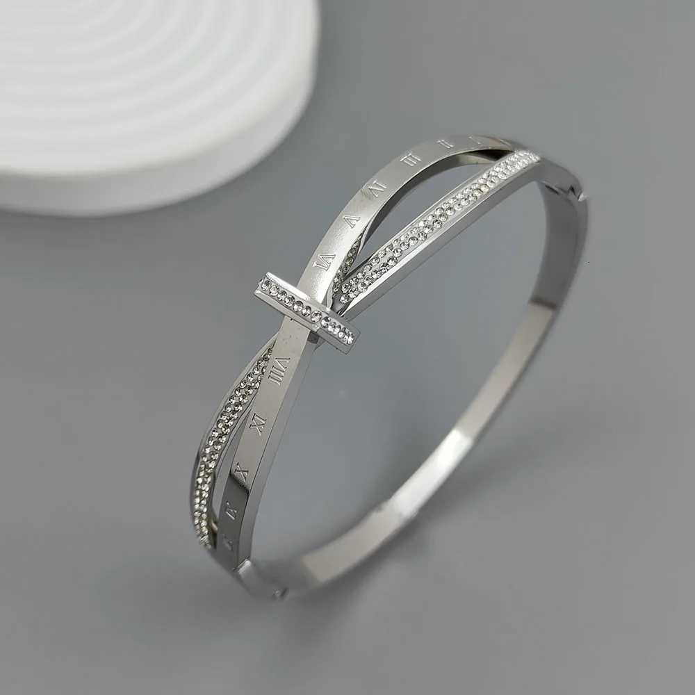 New striped cross zircon gold-plated stainless steel bracelet 18K high quality waterproof couple bracelet wife giftW251121