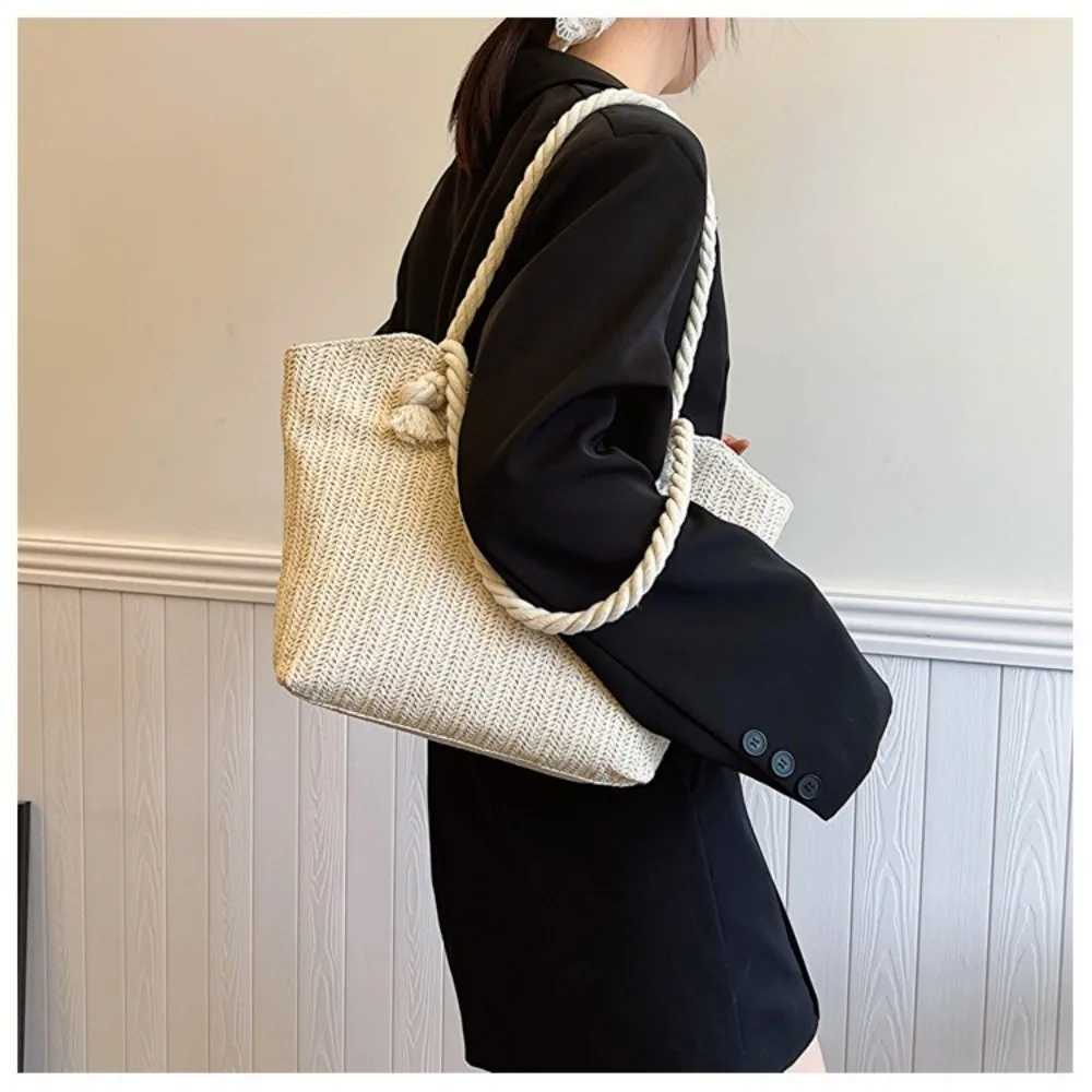 New Shoulder Bag Summer Beach Tote Bag Large Capacity Raffia Boho Shoulder Bag Top-Handle Bags WomenT251121