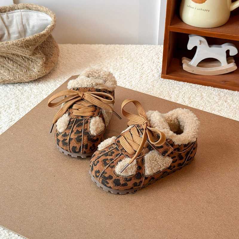 Baby Winter Fashion Round Toe Plus Velvet Girls Cute Flat Short Boots Lightweight Soft and Warm Cartoon Casual Walking ShoesW251121