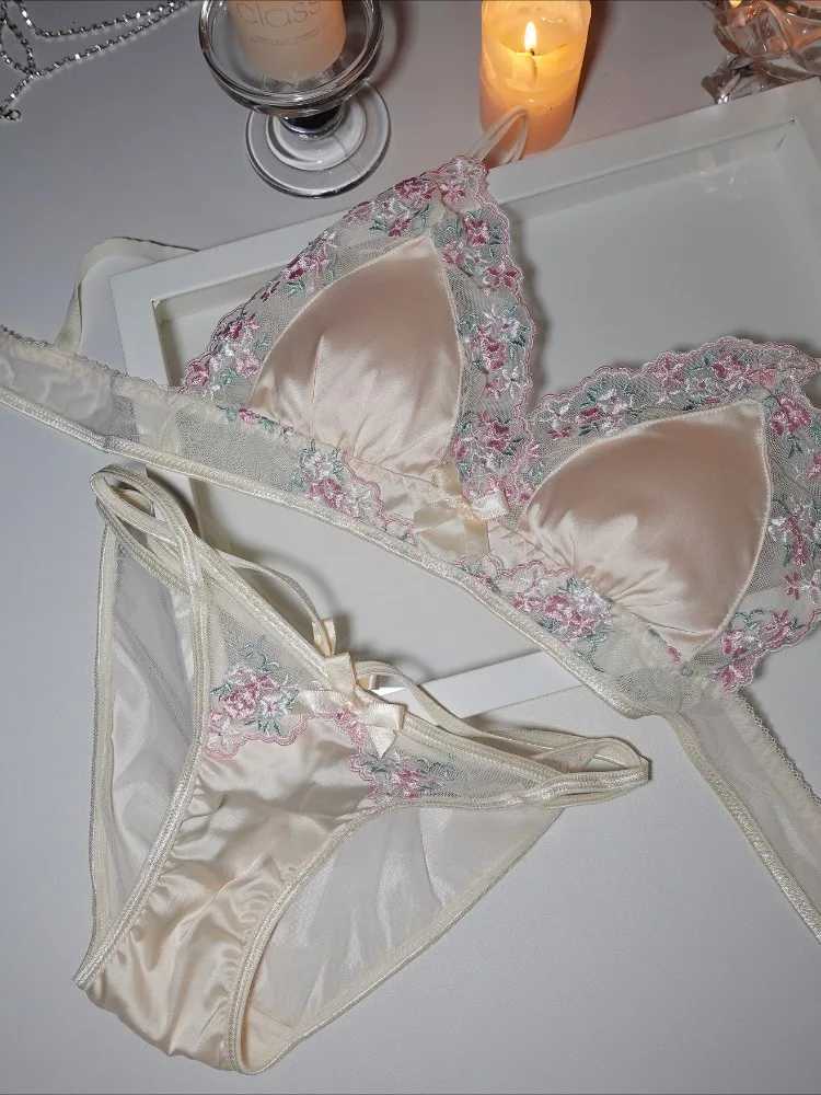 MOYISU Girls French Bra Thin Triangle Cup Embroidery Light Luxury Silk Sexy Pure Desire Lace Underwear SetXJ251106