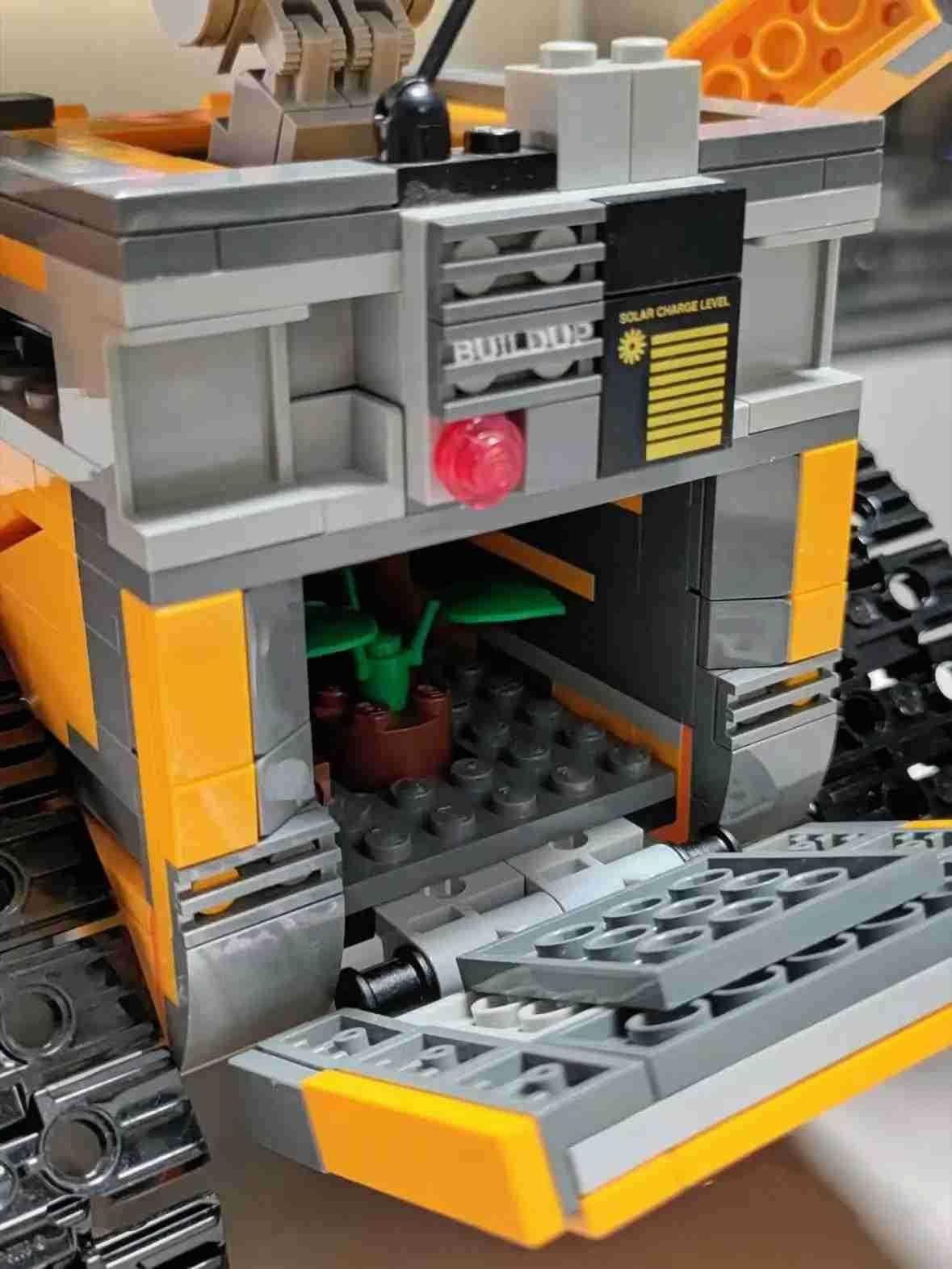 Wall-E 21303 Model Building Block Toy 687 Pieces MOC Creative Technology Classic Movie Building Blocks Assembly Kids Toy Gifts