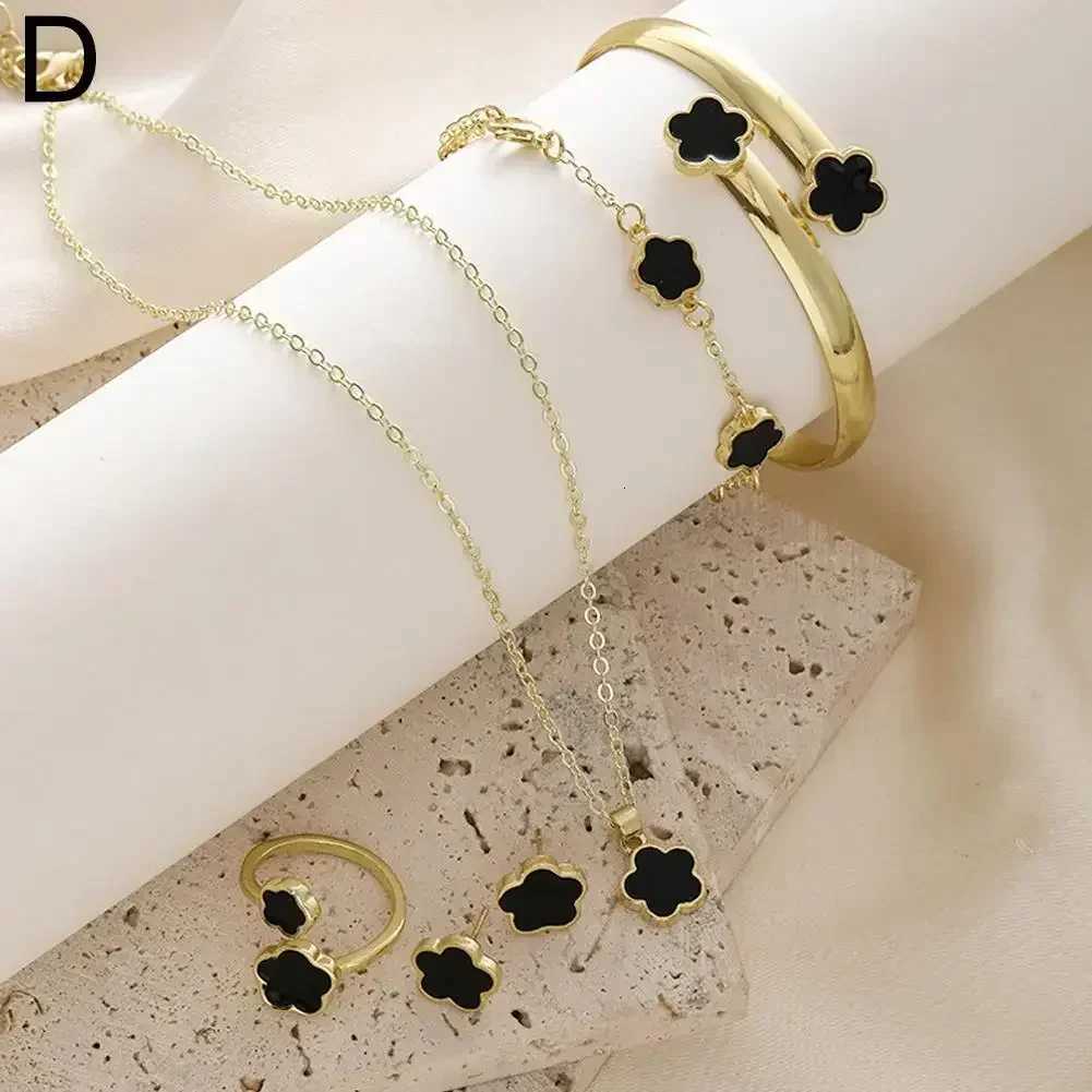 5pcs/set Luxury Quality Jewelry Sets Plum Blossom Plant Five Leaf Flower Womens Earrings Rings Bracelet Necklace Bangles GiftW251121