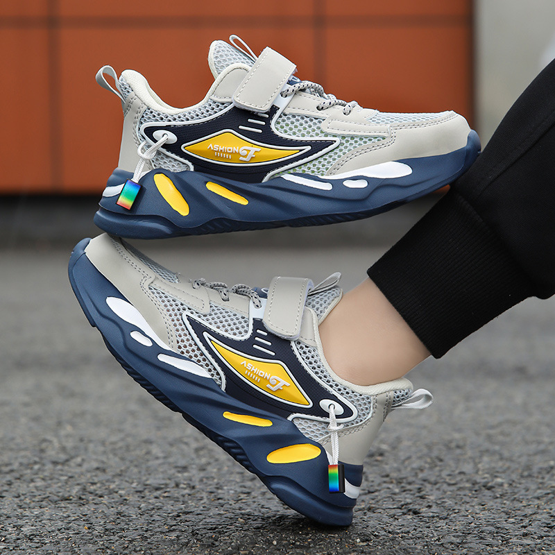 Sports shoes, luminous shoes, winter shoes, running shoes, leather shoes, fashionable and trendy shoes, anti slip and wear-resistant casual children&#