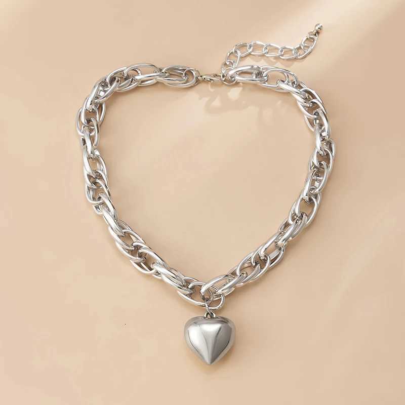 Punk Love Heart Pendant Necklaces Fashion Hip Hop Double Layered Gold Silver Color Thick Chain Choker Necklace Party JewelryXJ251121