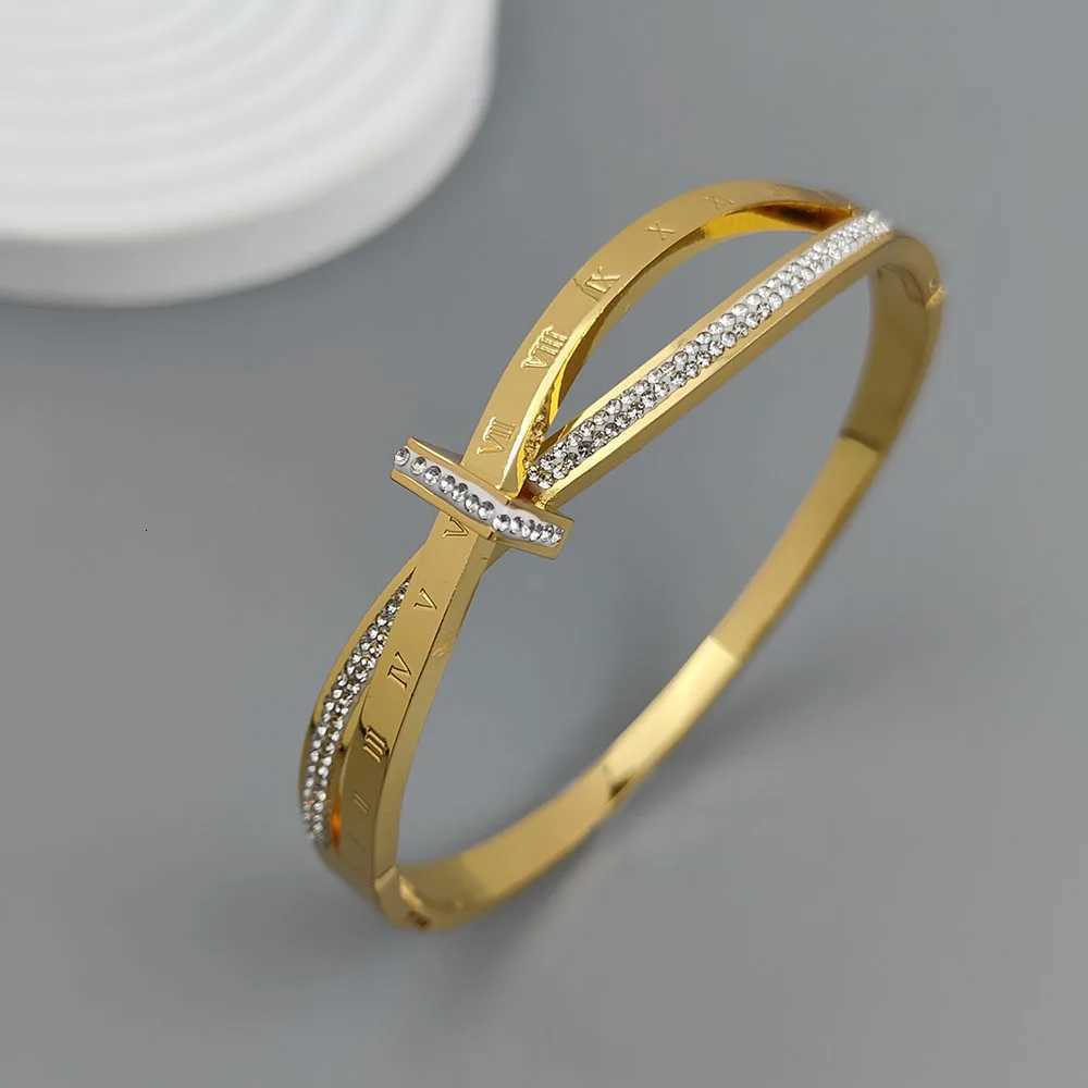 New striped cross zircon gold-plated stainless steel bracelet 18K high quality waterproof couple bracelet wife giftW251121