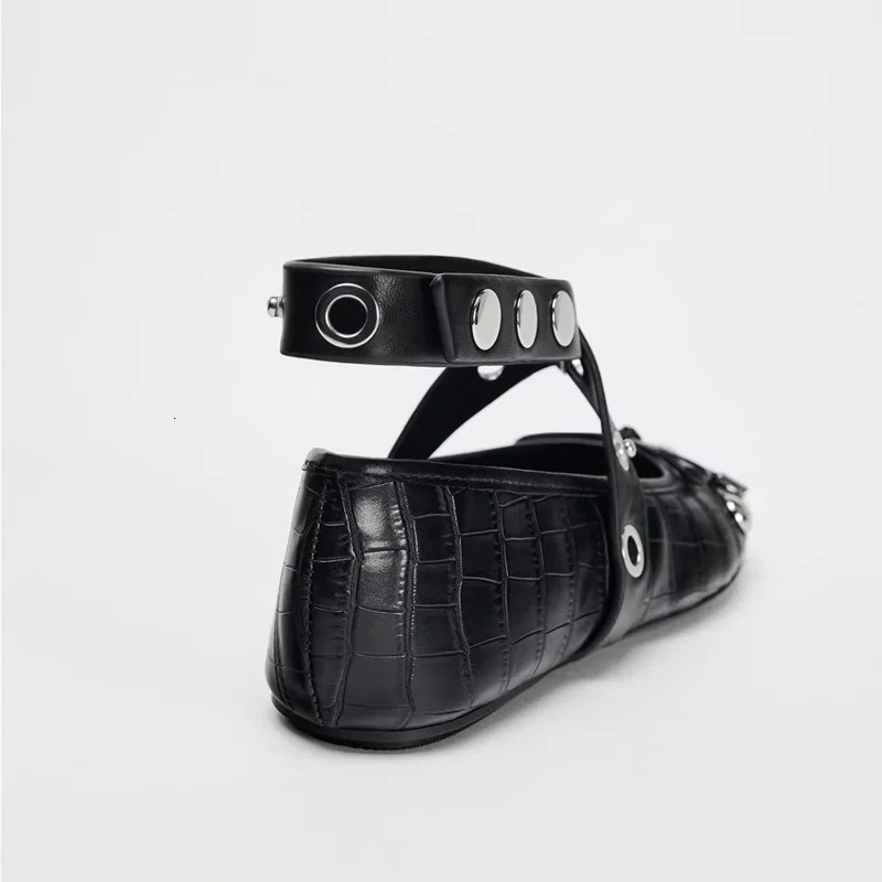 Fashion Rivet Bow Decoration Ballet Flats Women Punk Style Soft Leather Strap Mary Jane Shoes for Cozy Dance Casual 251121