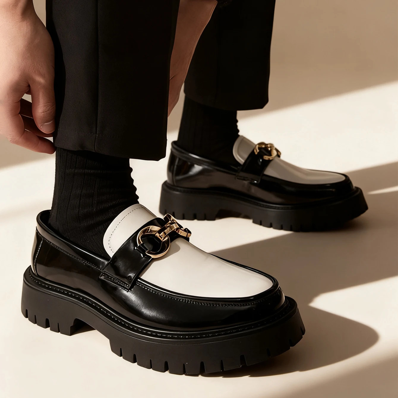 Classic Fashion Thick Sole Mens Penny Loafers SlipOn Business Dress Shoes for Gentleman Metal Buckle Formal Party Glossy 251121