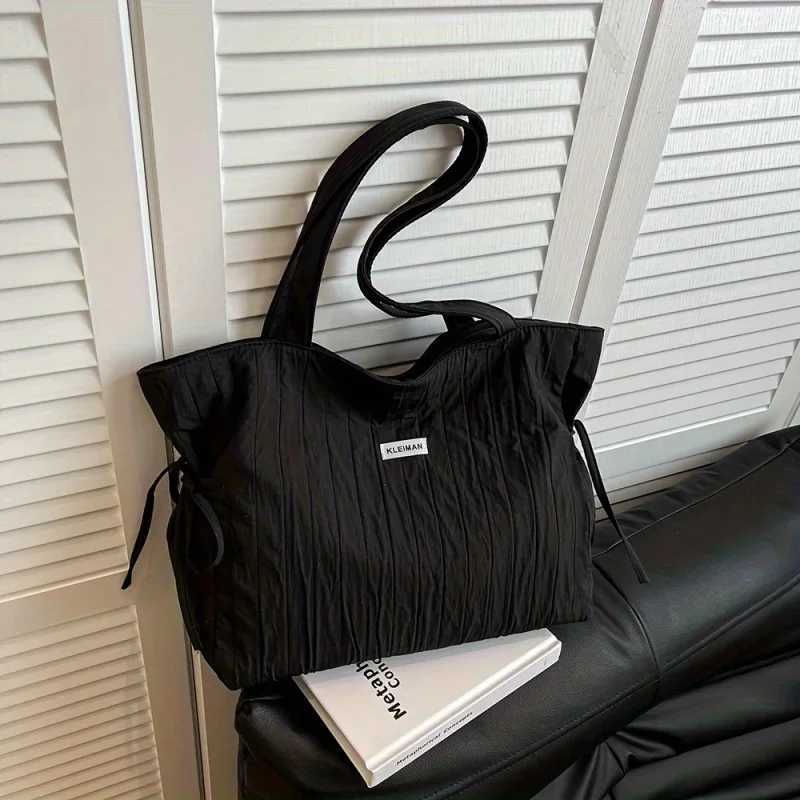 1pc Ladies large-capacity textured tote bag adjustable shoulder strap zipper closure lightweight nylon handbag for work travelT251121