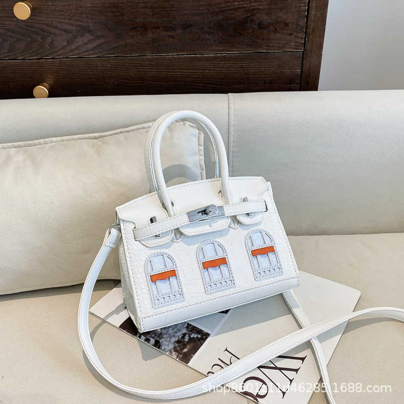 High quality designer bags New Classic Color Small House Feeling Handheld One Shoulder Diagonal Straddle Womens Bag Bags