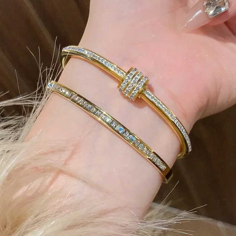 Luxury Bangles Stainless Steel Gold Color Bracelet Sparkling Womens Hand Bracelets Inlaid With Zircon Fashion JewelryW251121