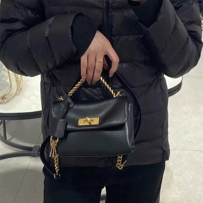 2025 Spring New Rotating Lock Design Crossbody Shoder BagHigh-End Messenger BagElegant Cluth for Wen Y251121