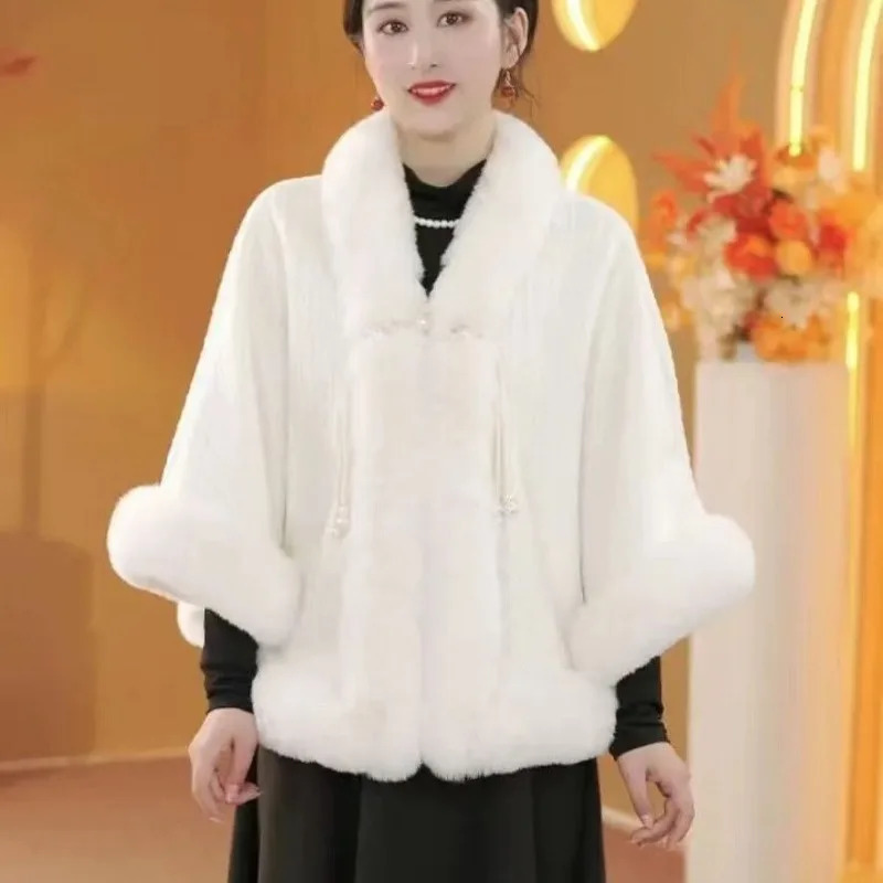 Mantelet Wintertime Coat Style Fleecing Intensification Chinese Style Shortage of Money Shawl Solid Color Fur Collar Cape 251112