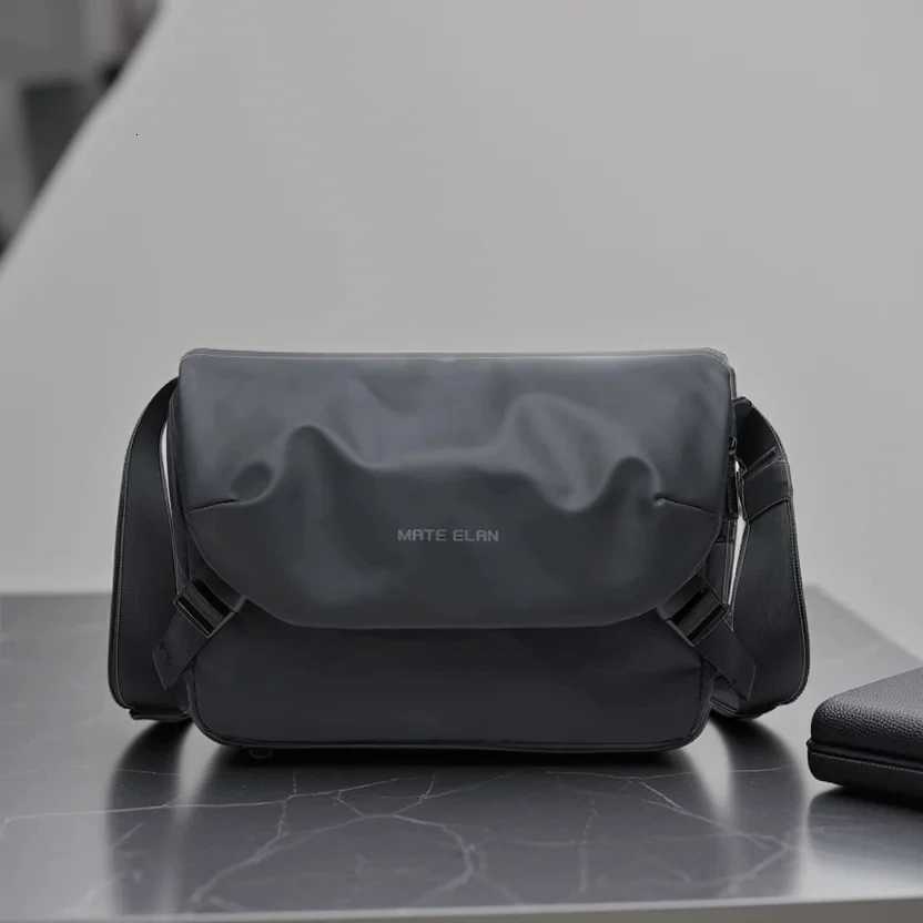 Fashion Waterproof Crossbody Bag Men Large Capacity 15 inch Laptop Fi Shoder Bag Solid Black Light Portable Anti-theft Zipper Bag Y251121