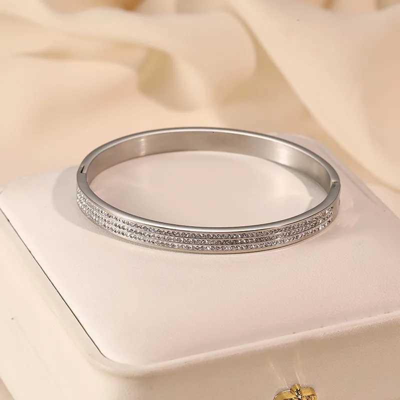 Luxury Brands Bracelets Stainless Steel Bracelet Jewellery WomenW251121