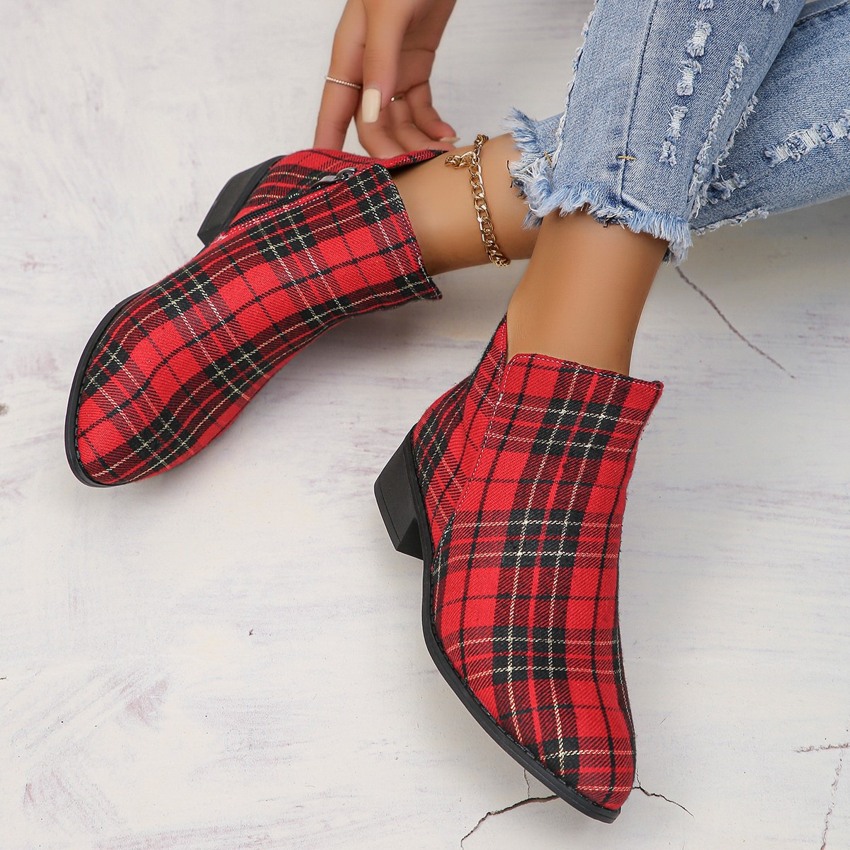 Ankle Boots Womens Christmas Plaid Print Zipper Retro Red Plaid Chelsea Boots Outdoor Platform Shoes Classic Side Booties 250904