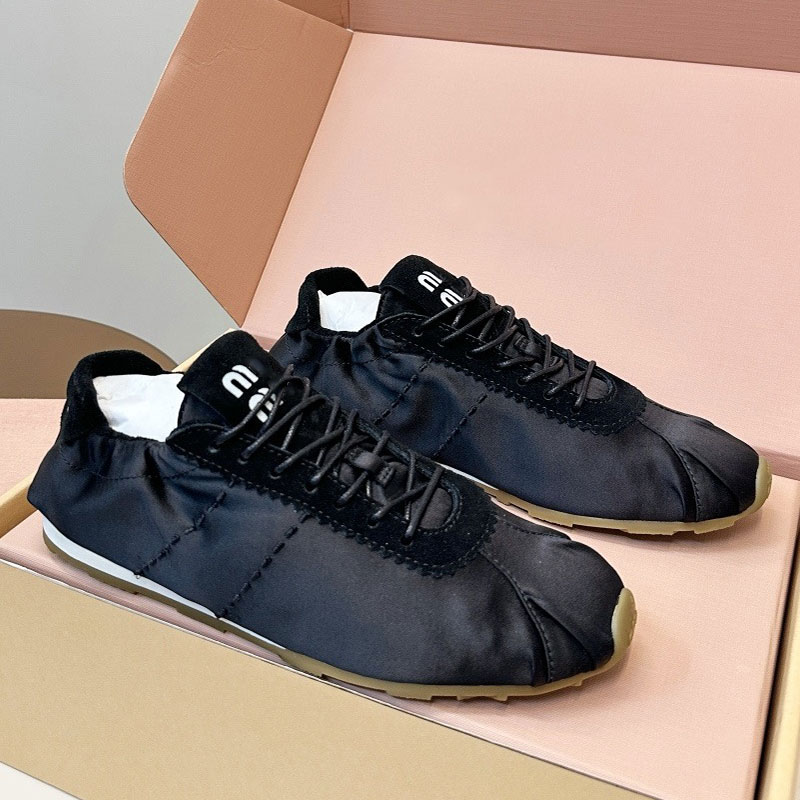 Plume Satin Sneakers 5E570E Designers Ballet Training Shoes Luxury Womens Pleated Casual shoe Ladie Flat Bottomed German Training Shoe Rubber Outsole Sizes 35-41