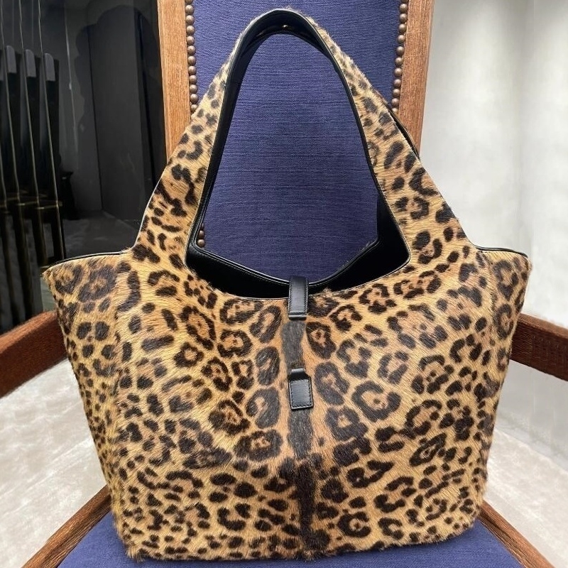 Tote Bag Designer Bag Grained Leather Handbag Large Capacity Women Crossbody Shoulder Bags Black Letter Purse Beach Travel Bag Luxury Shopping Bags