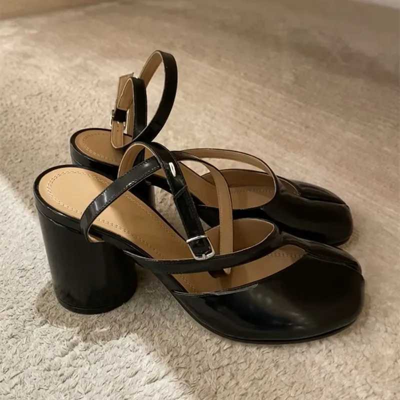 Ins style Fashion Patent Leather Split Toe Women Pumps Spring Summer Thick High heels Slingbacks Female Tabi Chunky Casual Shoes Z250510