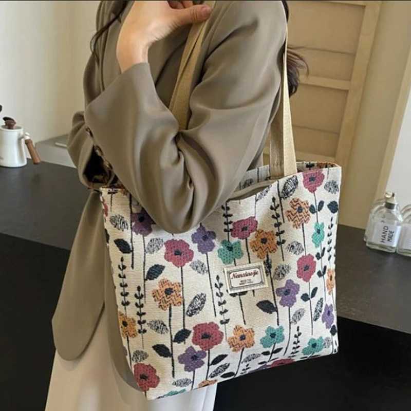Fashion Flower Printed Large Capacity Reusable Shoulder Bag Versatile Student Commuting HandbagsT251121