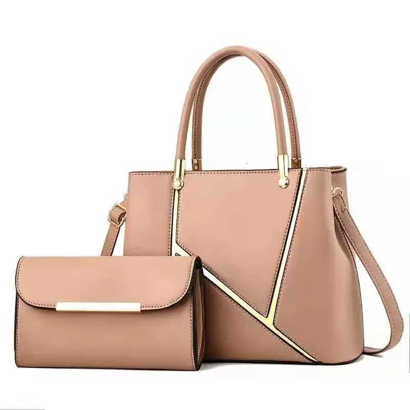 Fashionable New WomenS Handbag Large Capacity Casual Shoulder Bag Classic Retro Crossbody Bag Urban Commuting Tote Bag WomenT251121
