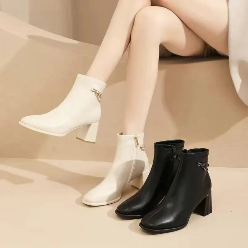 Versatile SlimFit Ankle Boots French Style Square Toe Chunky Heel Winter for Women Soft Leather Fur Lined 251121