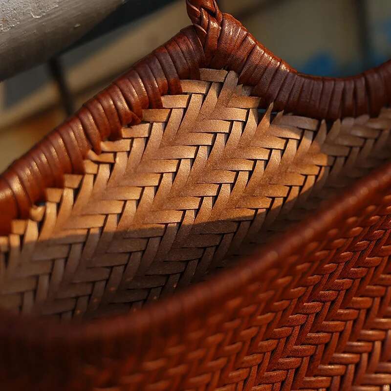 Designer Bag Women's Spring Summer French Vintage Large Capacity Tote Bag,Leather Woven Beach Bag Casual Style Irregular Handbag