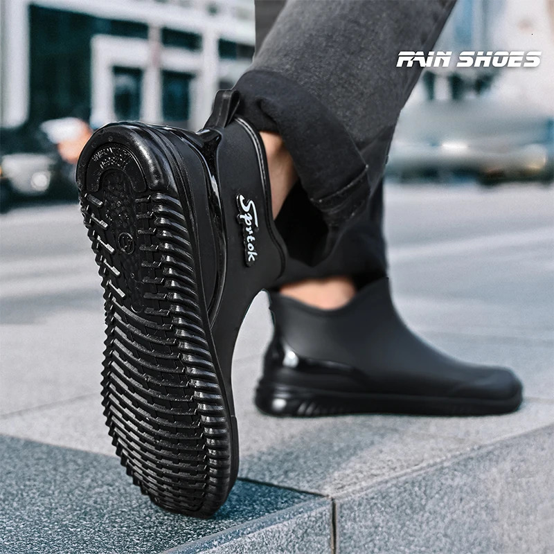 Ankle Rain Boots For Men Integrated forming Simple Waterproof Rain Shoes Toughness Antislip Fishing On Work Camping Waterproof 251111