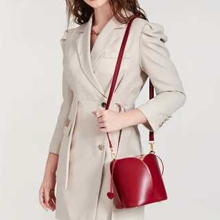 Avant-garde trendy ladies are fiable and exquisite high-value textured trendy petal-red hand-worn bucket bags Y251121