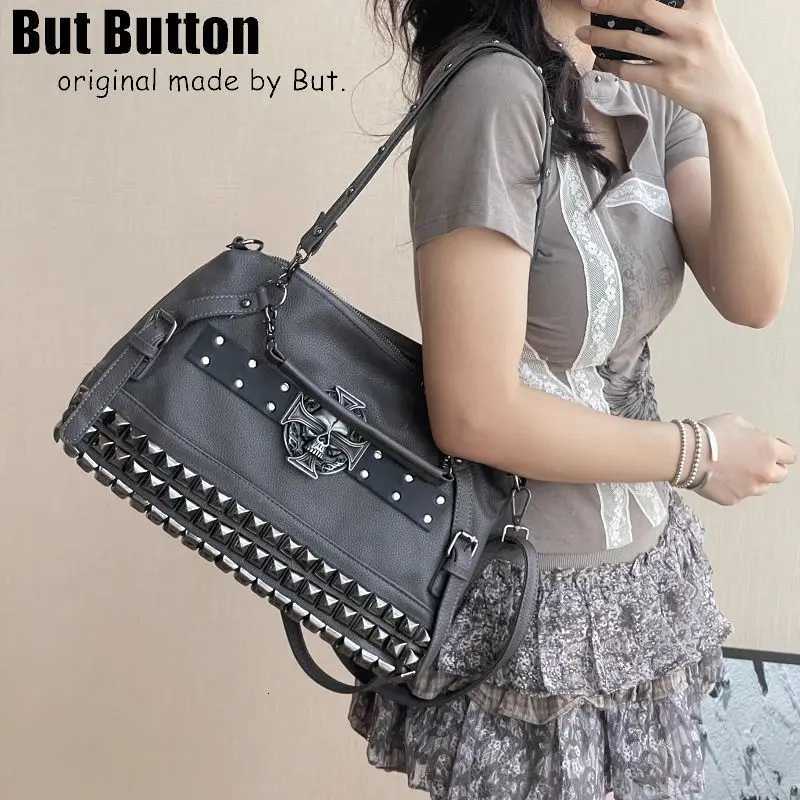 Subculture Y2K Spicy Girl Rivet Retro Skeleton Bullet Motorcycle Bag Harajuku Womens Trendy Cool Single Shoulder Crossbody BagW251121