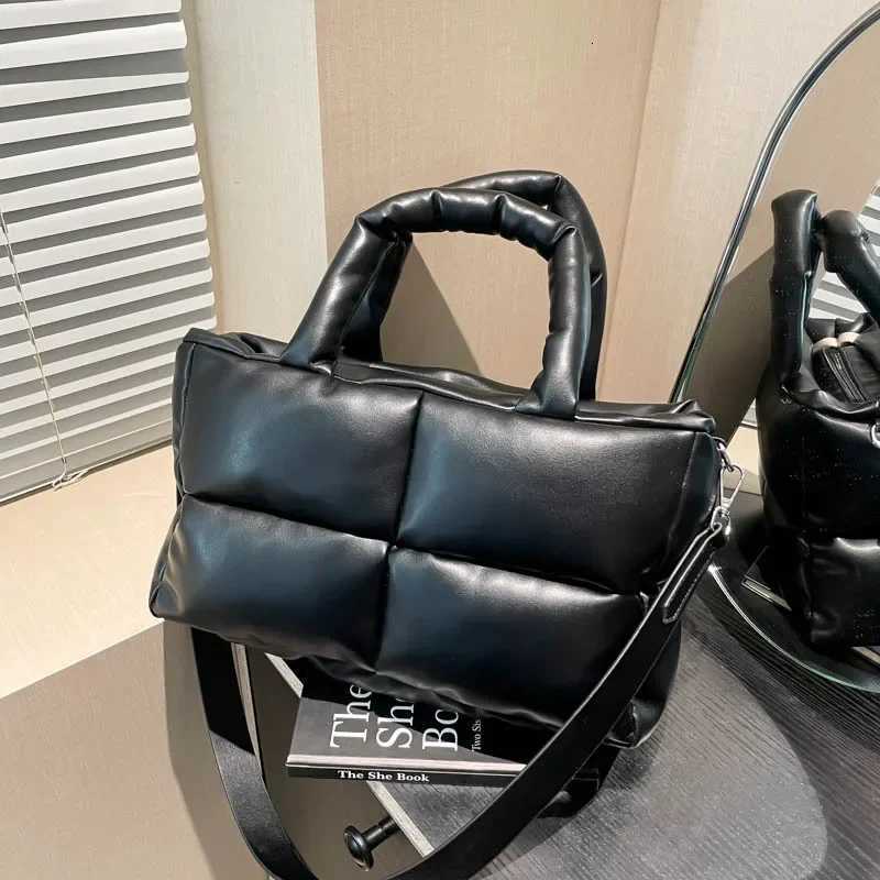 Wen Down Cott Handbag Soft Fi Warm Nyl Large Capacity Solid Color for Girls Shopping Leather Shoder Crossbody Bags Y251121