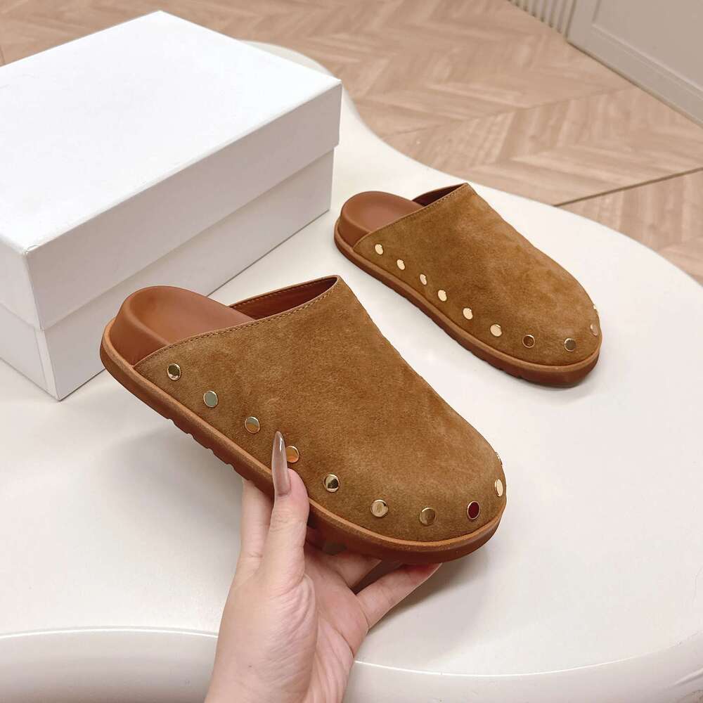 Women Natural Cow Suede Mules Flat Platform Rivets Slippers Round Toes Leisure Flats Designer Shoes atillas De Mujer