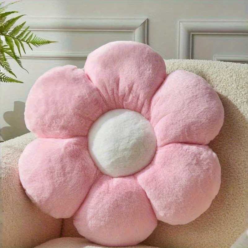 Soft Floral Shaped Plush -Polyester Fiber Decorative Cushion Charming Cozy Accessory for Living Room Bedroom Decoration C251121