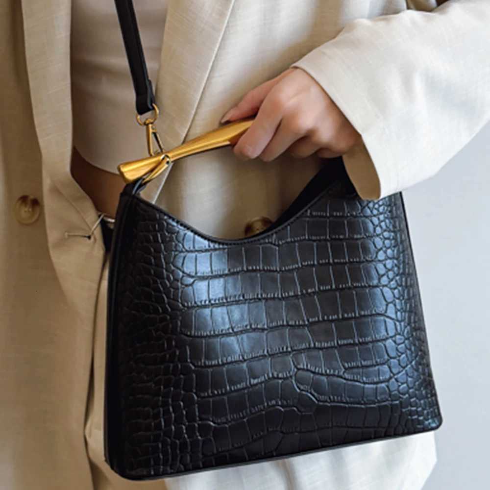 Luxury Ste Textured Handbags for Wen Trendy Solid Color Square Bucket Crossbody Bag 2025 New Lady Cmuting Shoder Bags Y251121