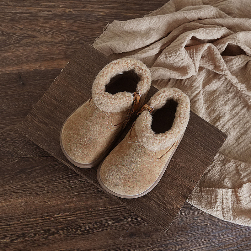 New hot selling designer snow boots with winter wool lining, retro cotton boots, fashionable walking shoes