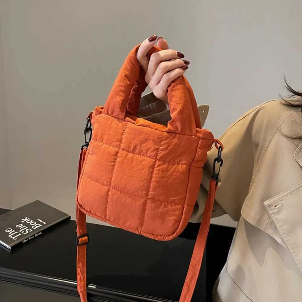 Winter Lightweight Crossbody Bag Thick Cott Shoder Bag with Inner Pocket Pure Nyl Material Top Has A Handle Y251121