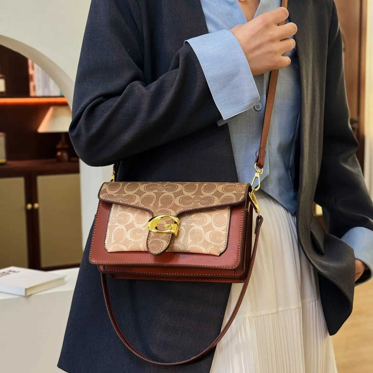 Famous Fi Style Crossbody Bag Vintage Minimalist Leather Purse With Luxury Letter Large Capacity Tote Design Y251121