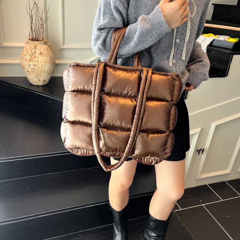 Fall Winter 2025 Quilted Puffer Tote Bag for Wen Shiny Glossy Shoder Bag Crossbody Purse Fiable Handbag for Daily Use Y251121