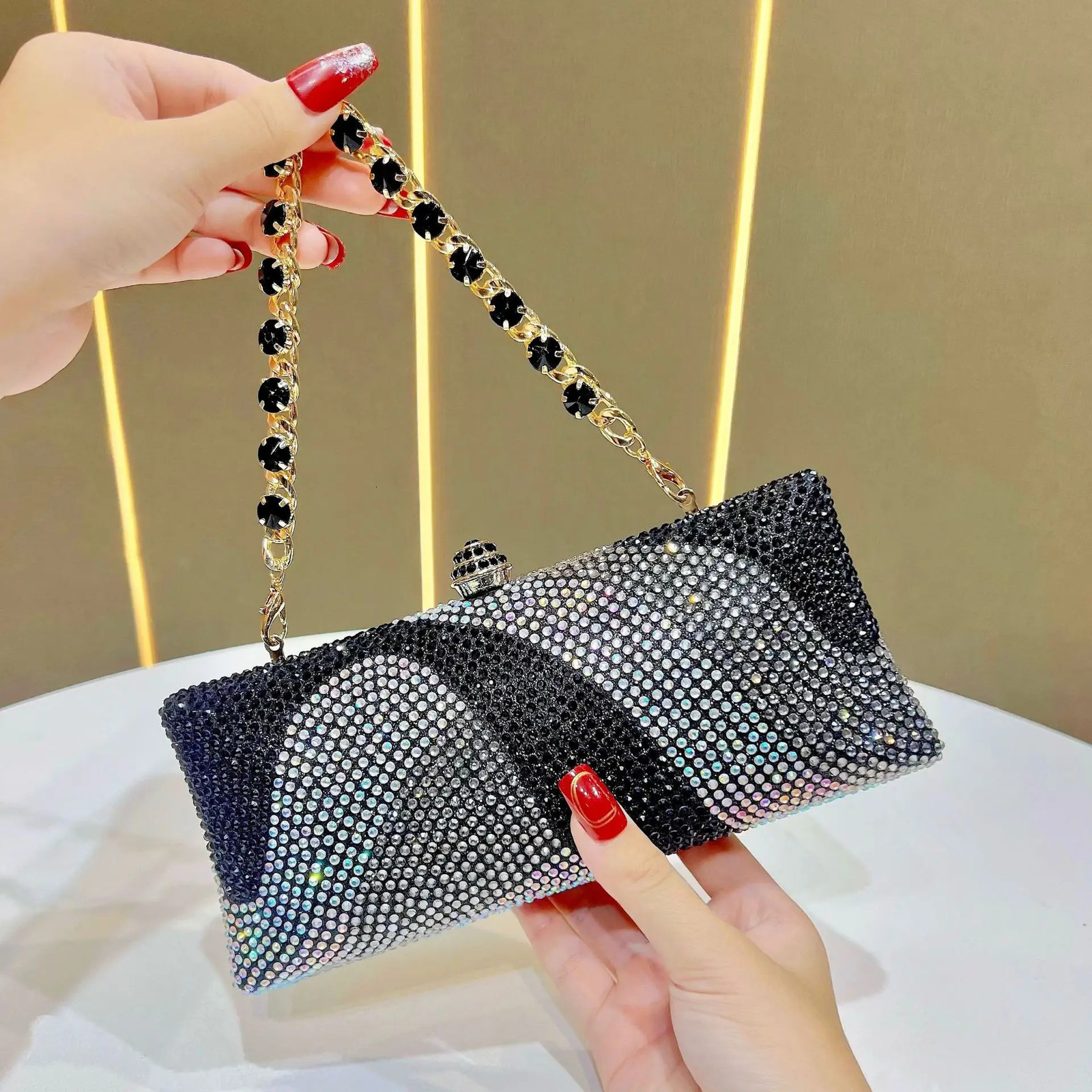 Fashion Trendy Party Bag Evening Shiny Rhinestone Clutch Phone Holder Large Capacity Womens Daily Use Glitter 251121