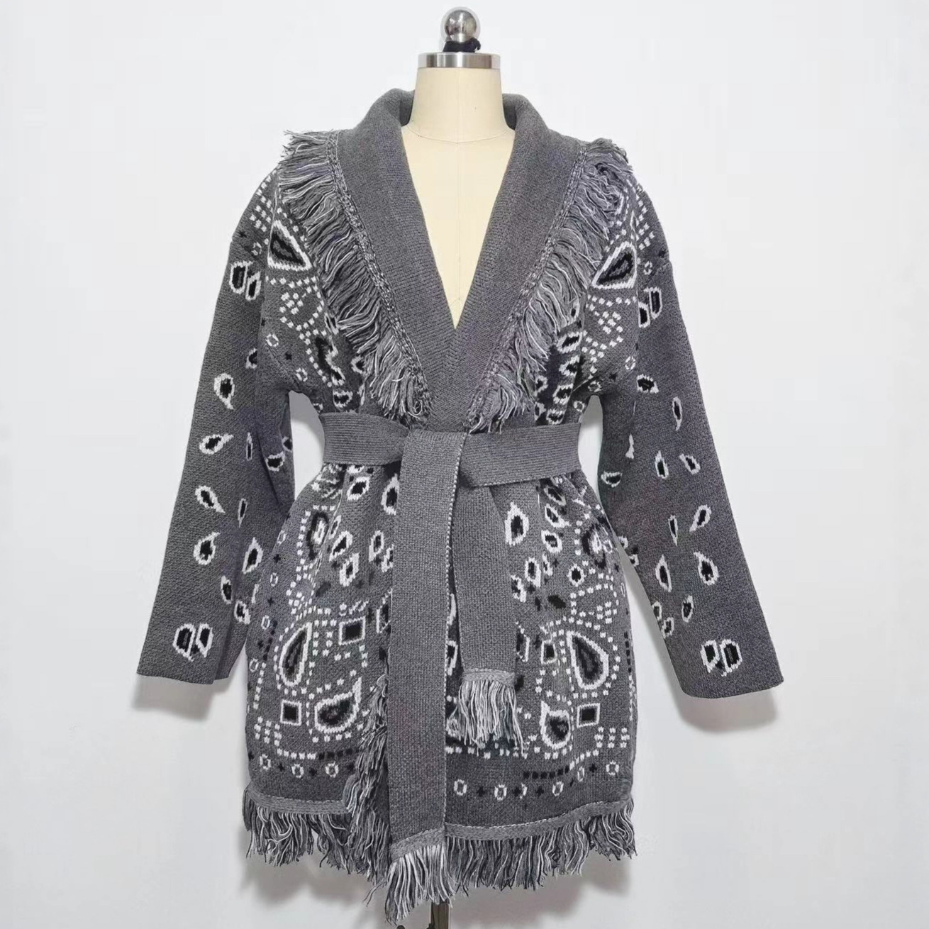 Autumn and winter thick tassel jacquard mid length cardigan womens loose color blocked lapel sweater jacket 230823Z