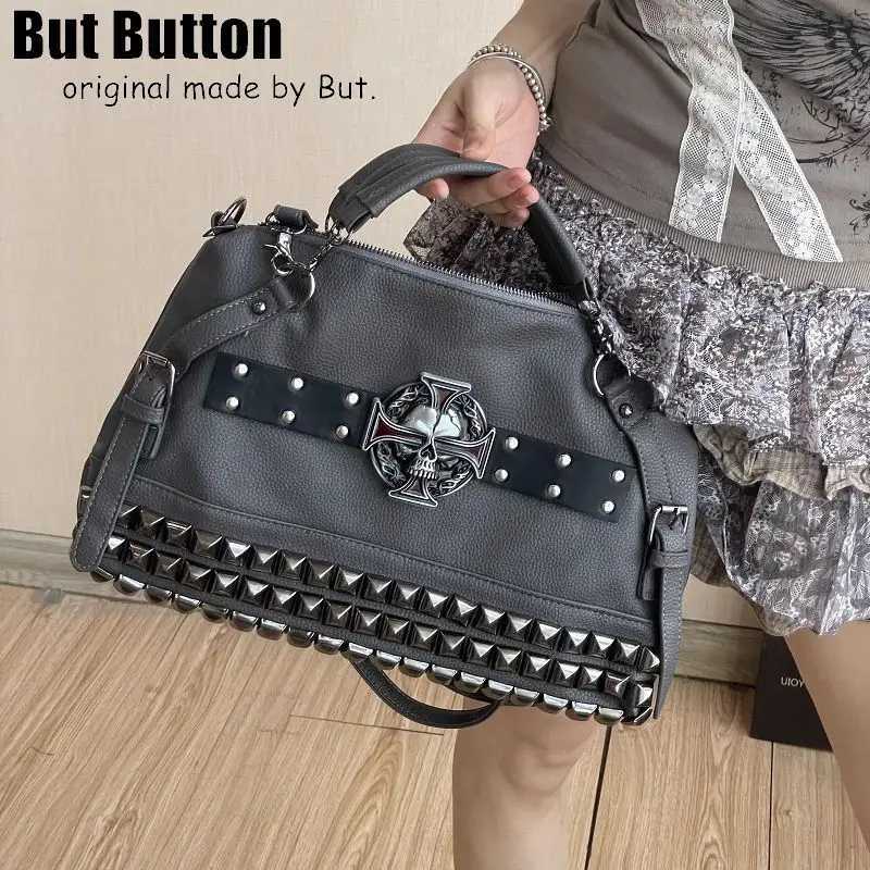 Subculture Y2K Spicy Girl Rivet Retro Skeleton Bullet Motorcycle Bag Harajuku Womens Trendy Cool Single Shoulder Crossbody BagW251121